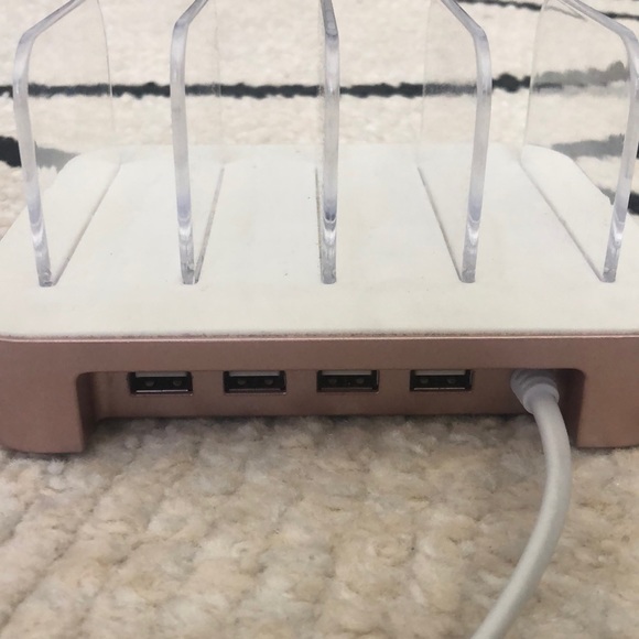 4-Slot Electronics Charging Station Organizer phones/tablets - Picture 3 of 5